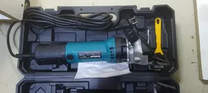Makita Electric Sheep Trimmer Machine