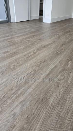 LVT Flooring – Timeless Look With a Modern Twist! - thumbnail 2
