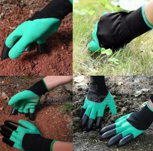 Gardening Gloves With Claws - thumbnail 2