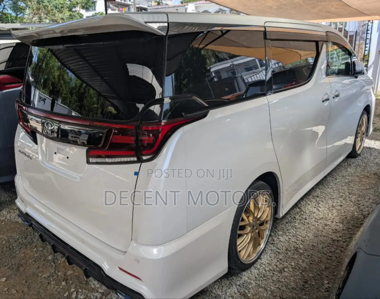 Toyota Alphard 2.5 Petrol FWD 2018 White