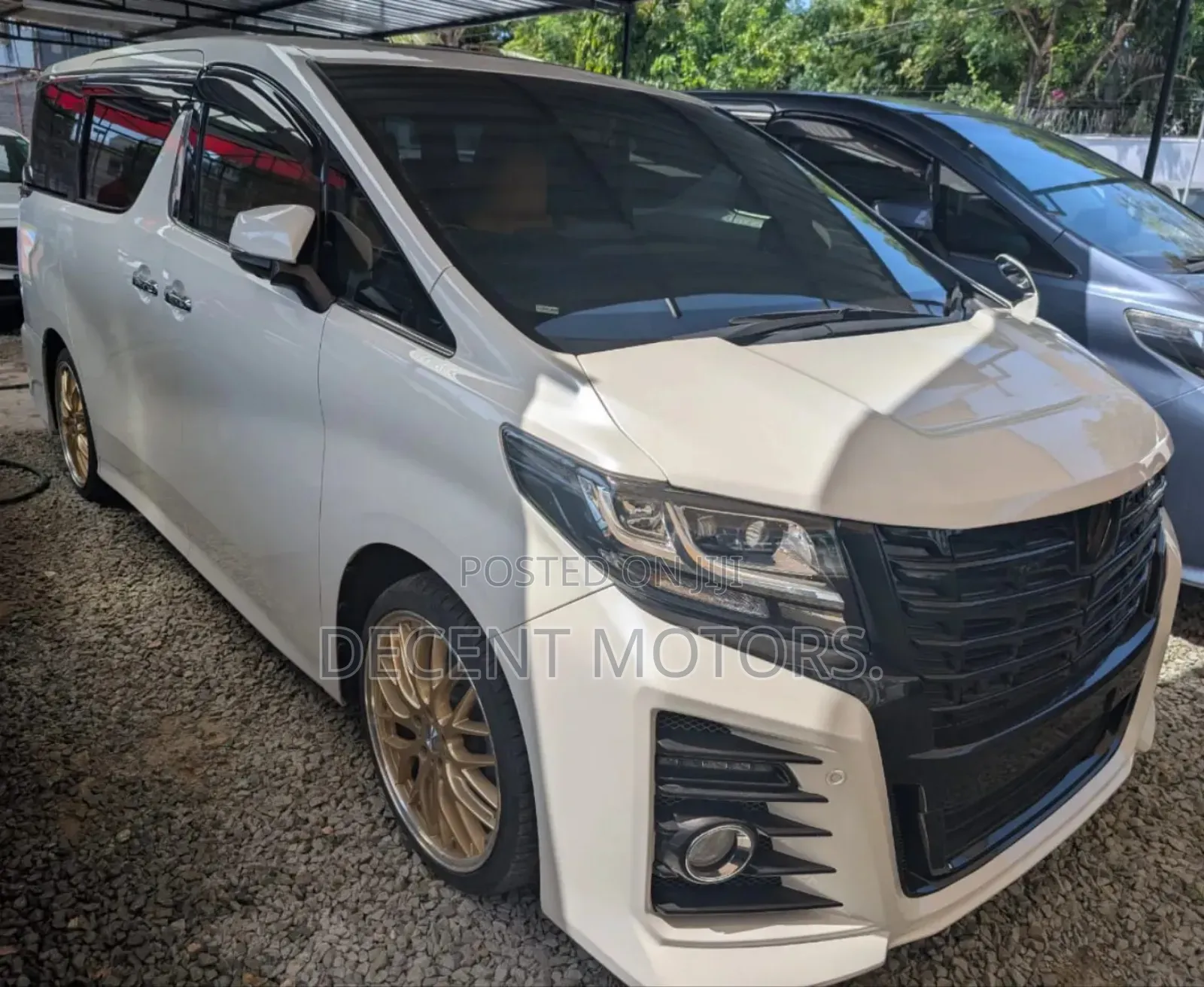 Toyota Alphard 2.5 Petrol FWD 2018 White