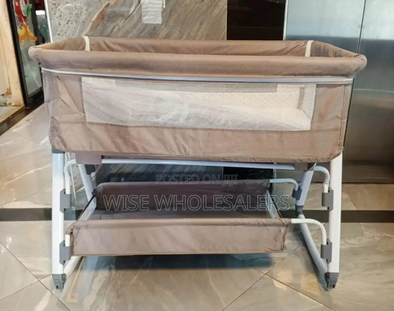**Clearing Offer** Co-sleeper