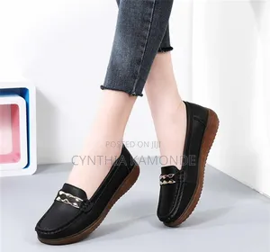 Ladies Leather Sandals