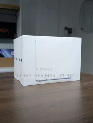 New Laptop Apple MacBook Air 2025 M4 16GB Apple M4 SSD 256GB