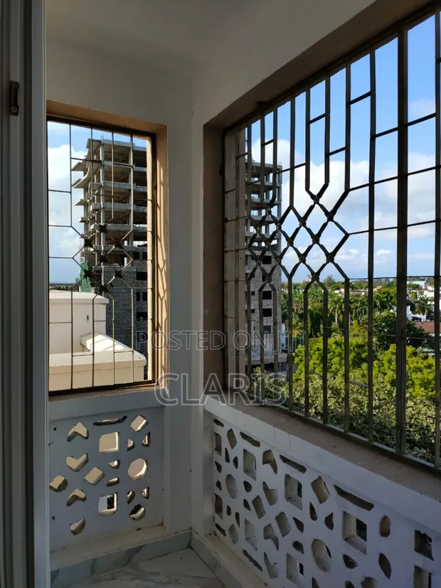 3bdrm Apartment in Ancoats Apartment, Nyali for rent