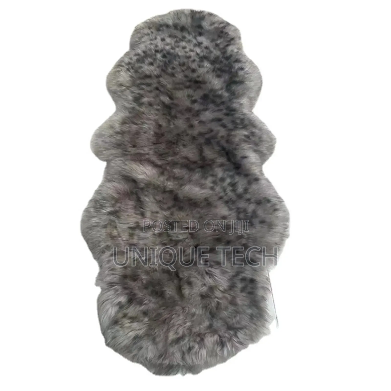 Luxury Fluffy Dash Mat / Interior Heat/Dust Protector