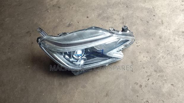 Toyota Mark X 2015 Xenon Headlight - main view