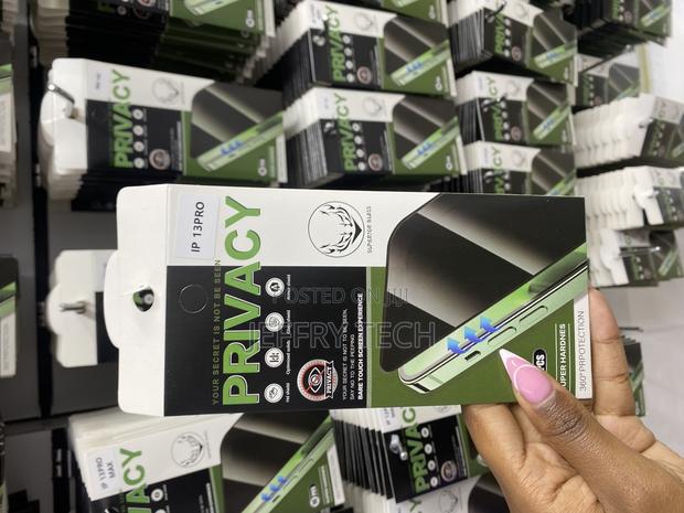 Ruwa Privacy Screen Protector for iPhone 13 Pro Max - thumbnail 2