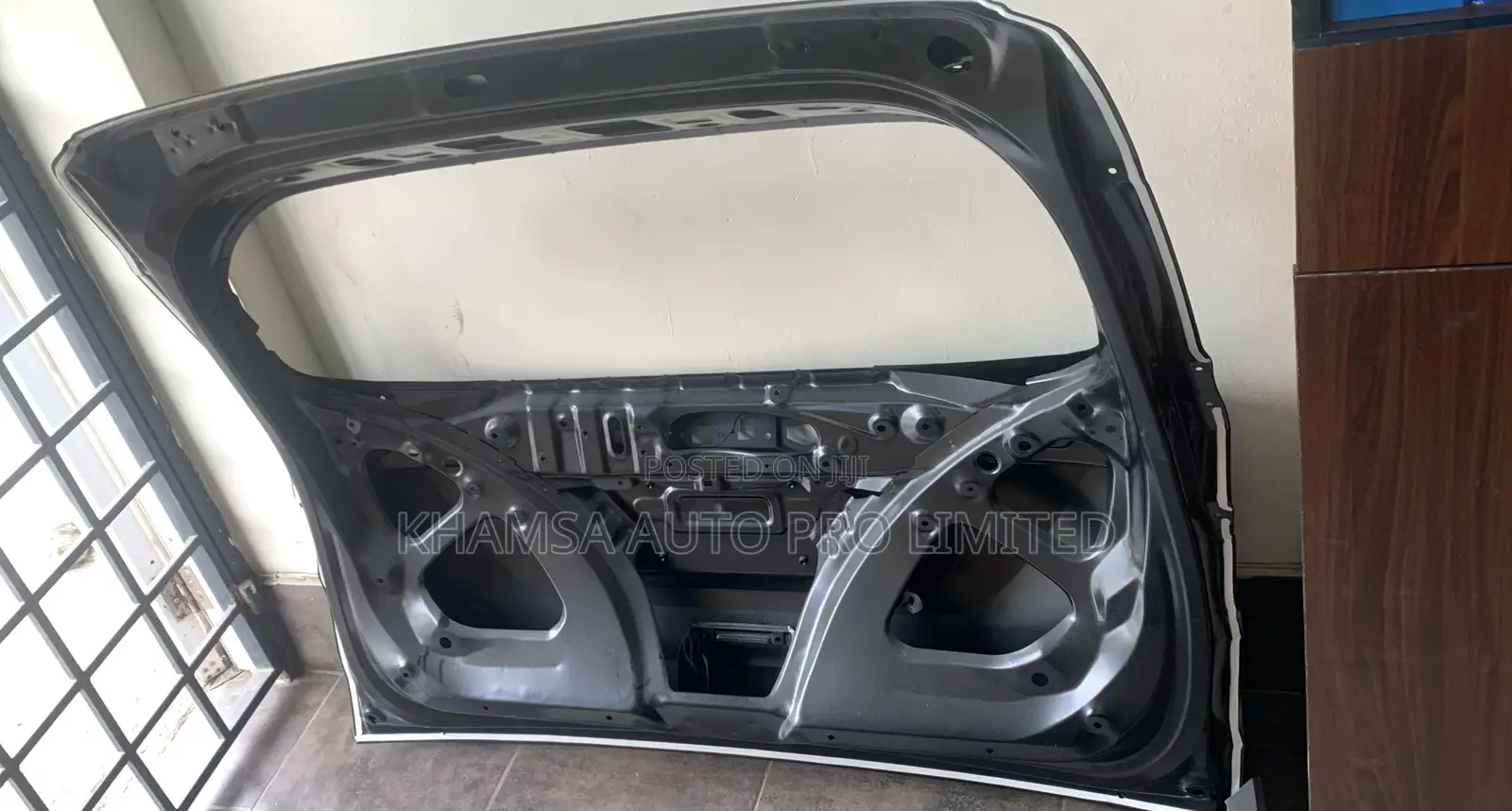 Honda Vezel Tail Gate