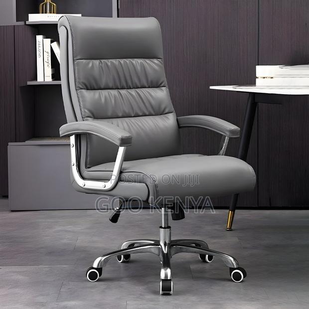 Office Chair ; Modern Comfortable Office Chair Leather