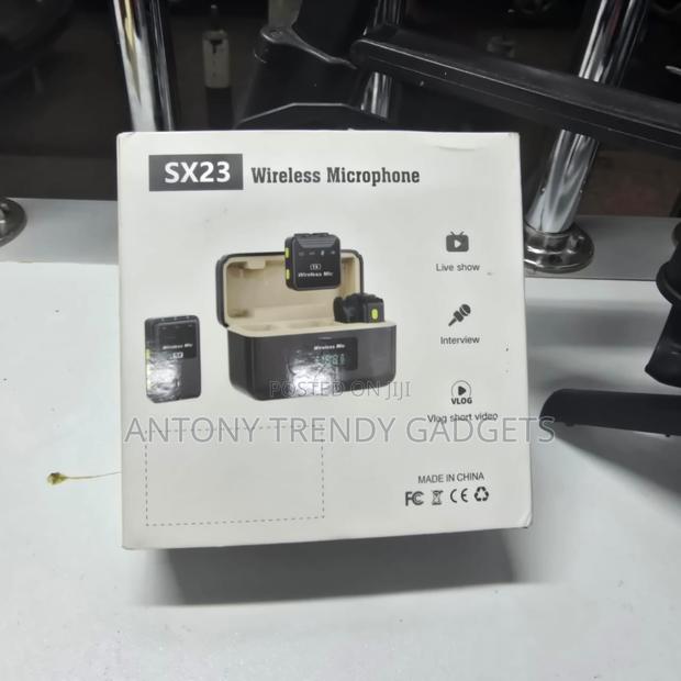 Sx23 Wireless Clip Mic – With Digital Display & Case - main view