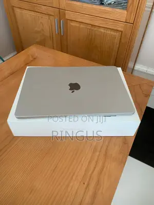Laptop Apple MacBook Air 2022 M2 16GB Apple M2 SSD 256GB