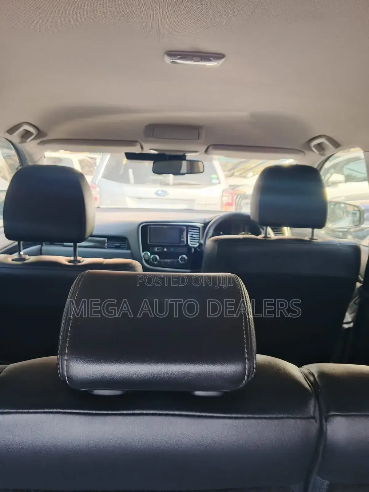 Mitsubishi Outlander 2018 White