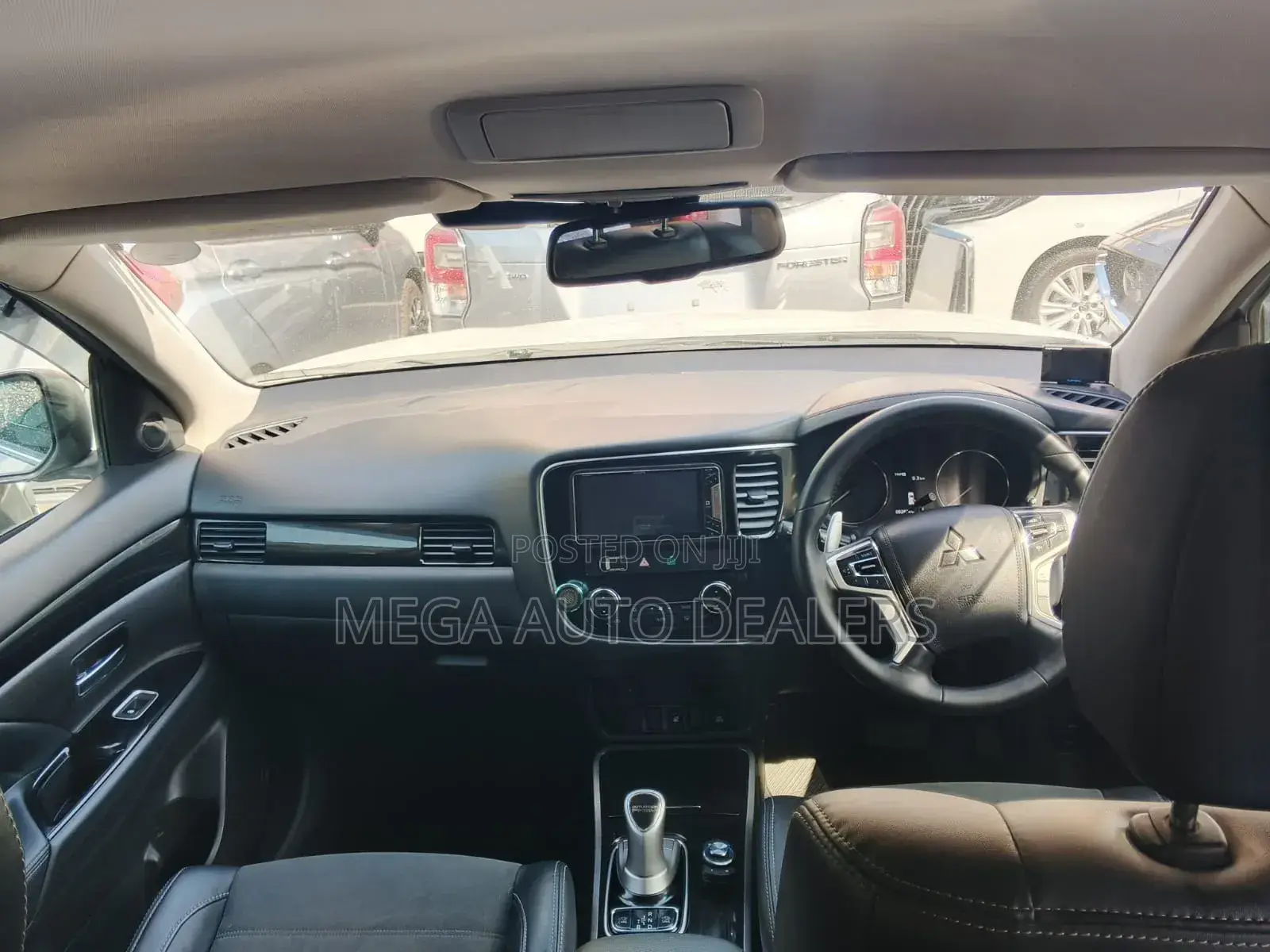 Mitsubishi Outlander 2018 White