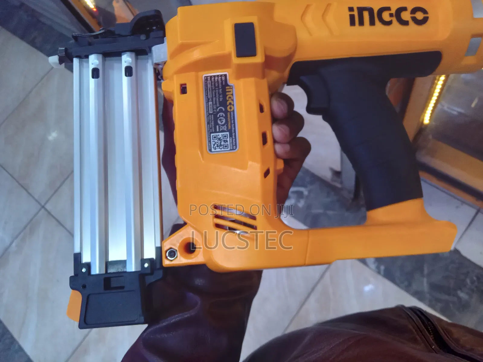 Ingco 20v Cordless Li-ion Brad Nailer