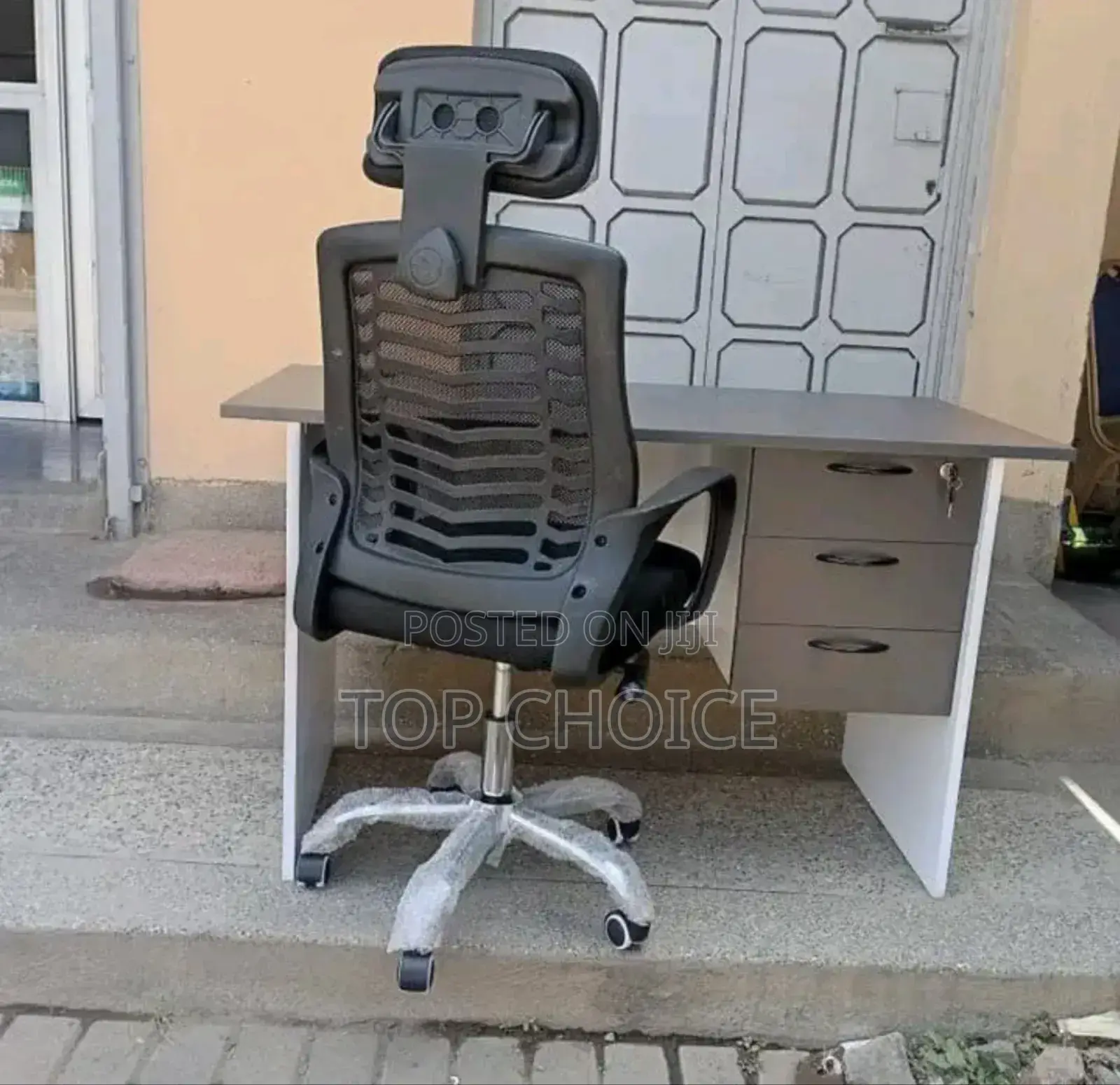Office Chairs With Adjustable Headrests Chairs