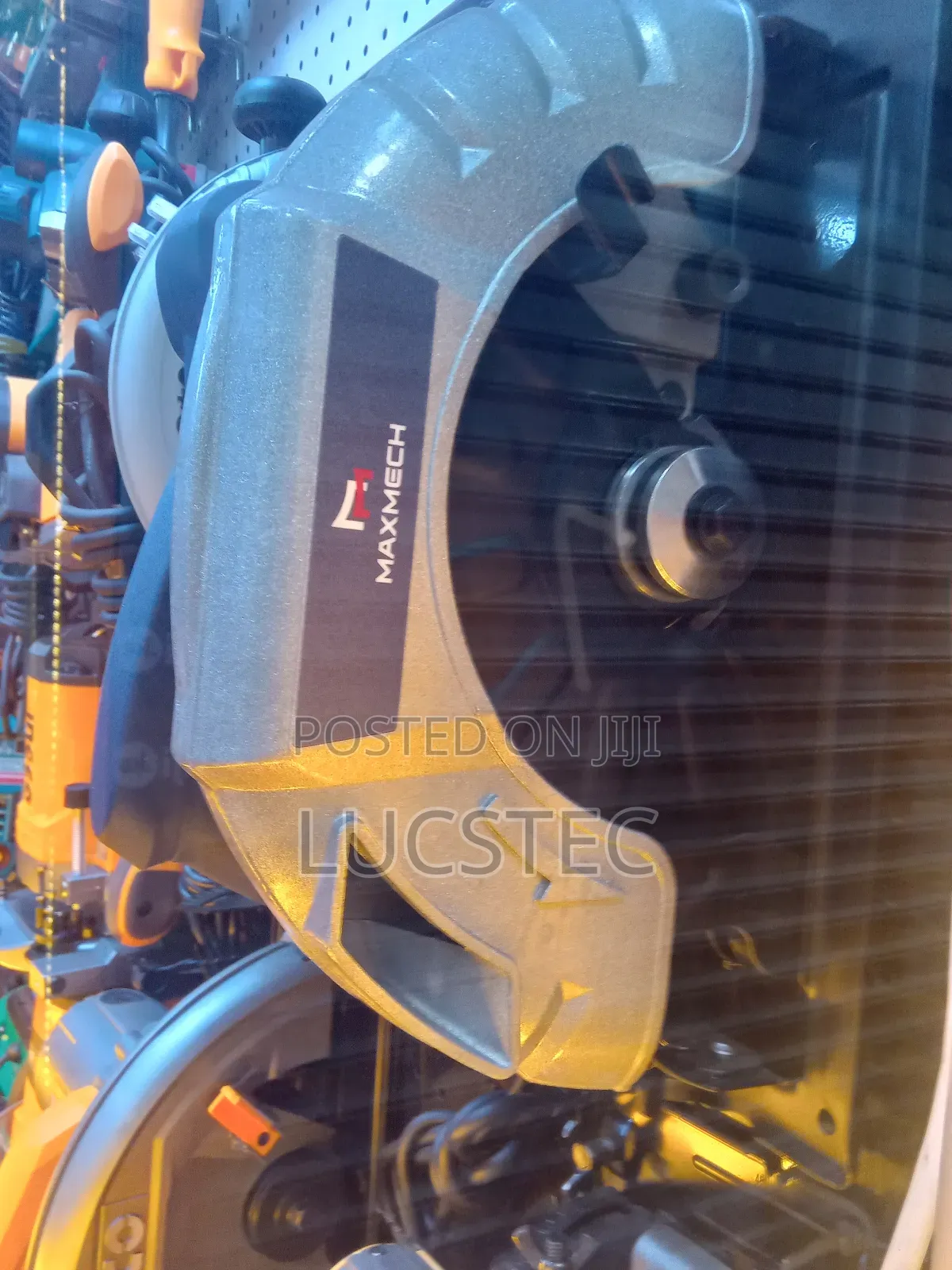 Maxmech Cs 2400-230 Circular Saw.