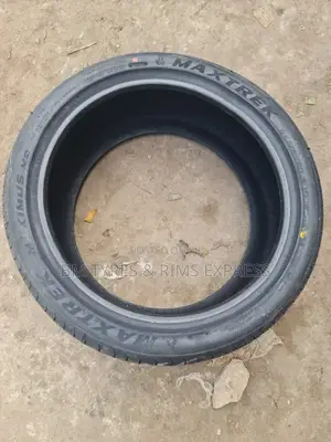 245 /40 R18 Maxtrek Tyres (Highway)