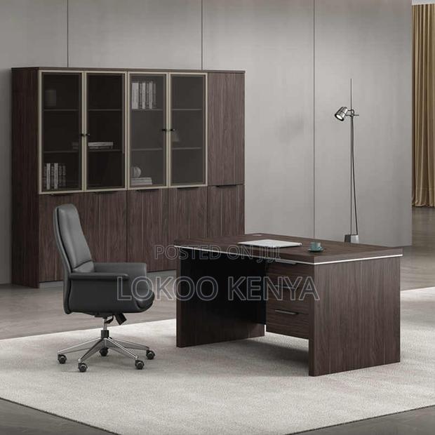 Office Desk: 1.8 Meter Advanced Executive Desk