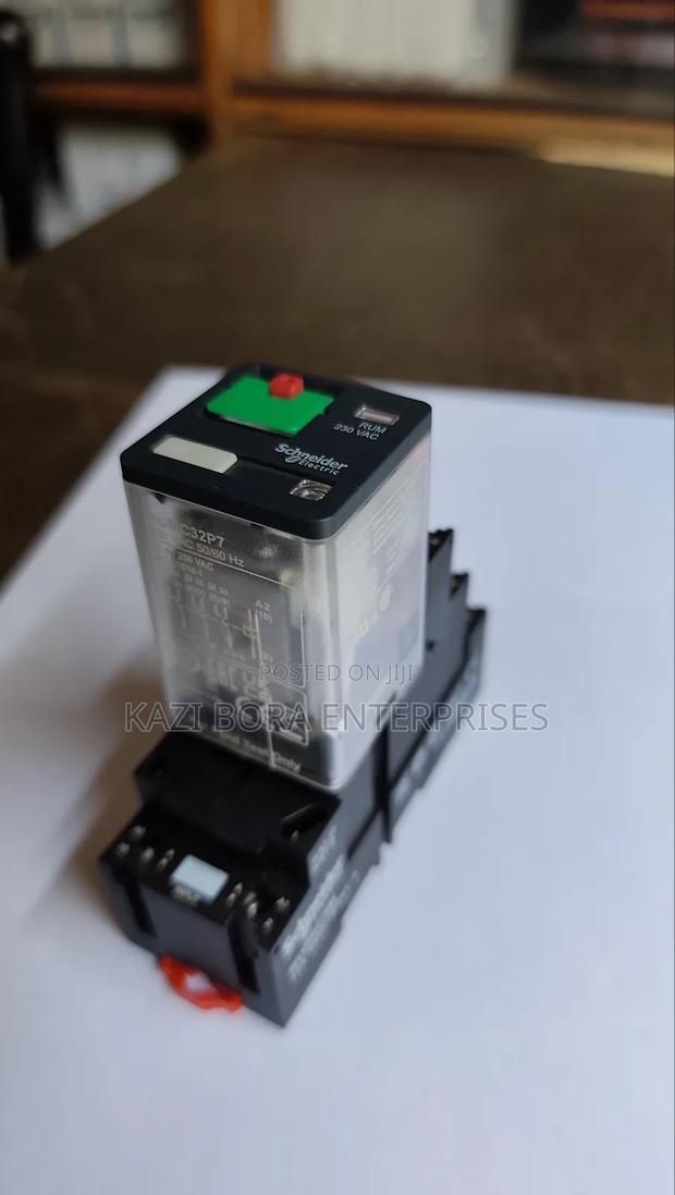 11-Pin Relay Schneider Electric - thumbnail 3