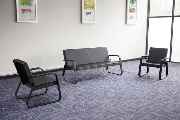 Office Sofa : Black Business Lounge Sofa – 5 Seats
