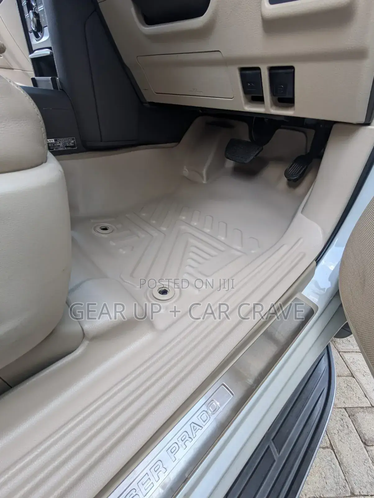 Prado 5d Beige Floor Mats