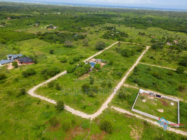 Kizingo an 1/4 Plots for Sale 1st Row - thumbnail 7