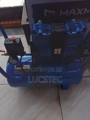 Maxmech Oa 1100-25 Air Compressor.