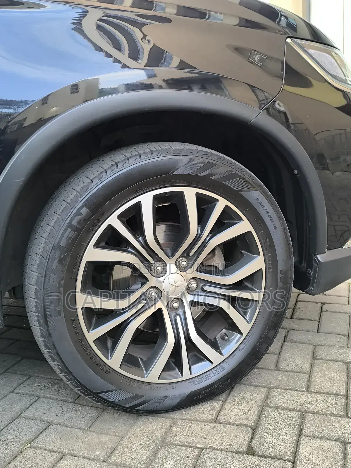 Mitsubishi Outlander 2016 Black
