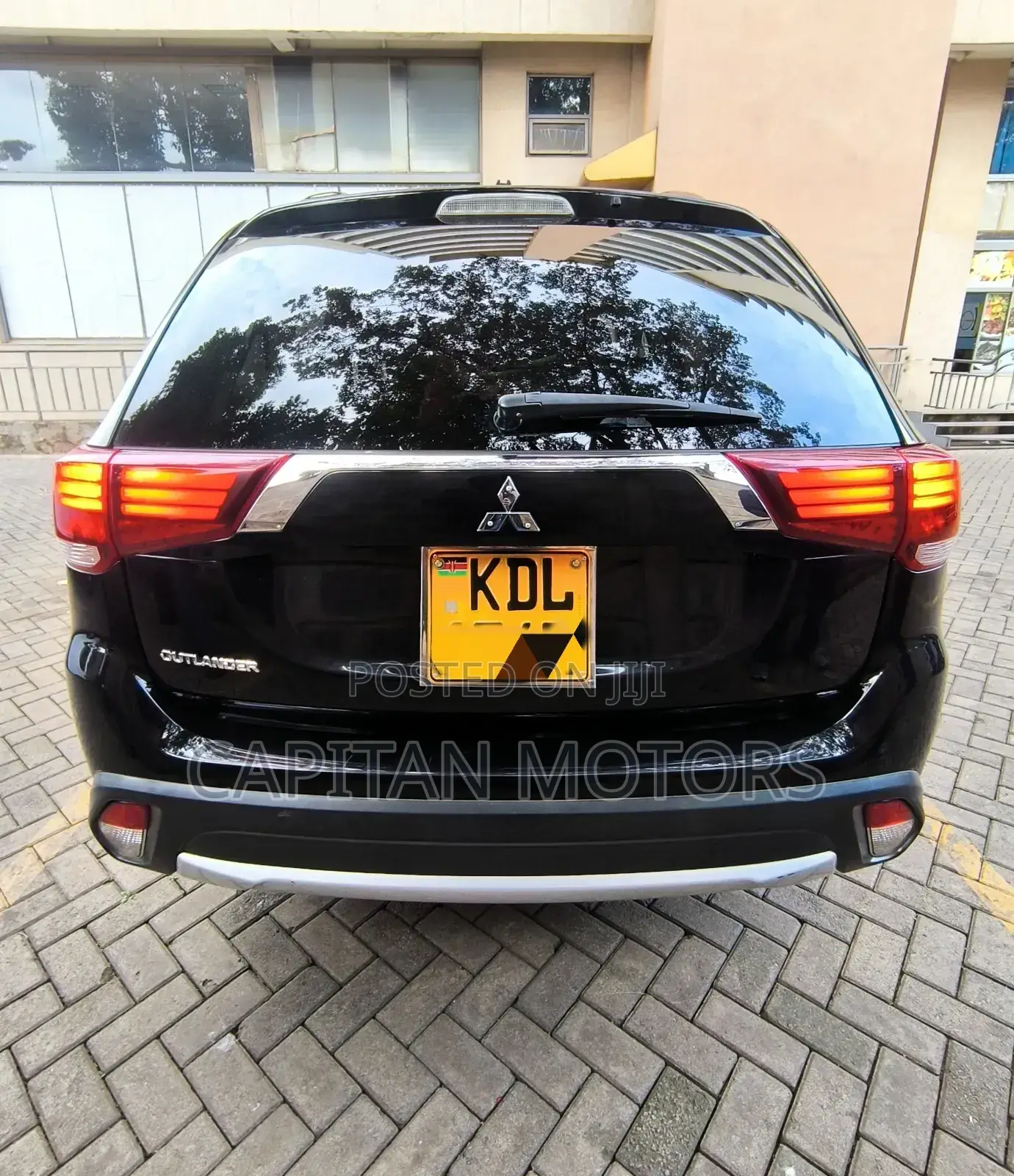 Mitsubishi Outlander 2016 Black