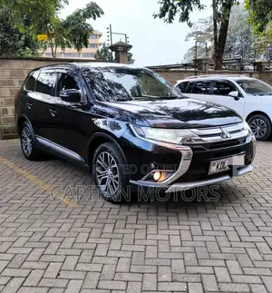 Mitsubishi Outlander 2016 Black