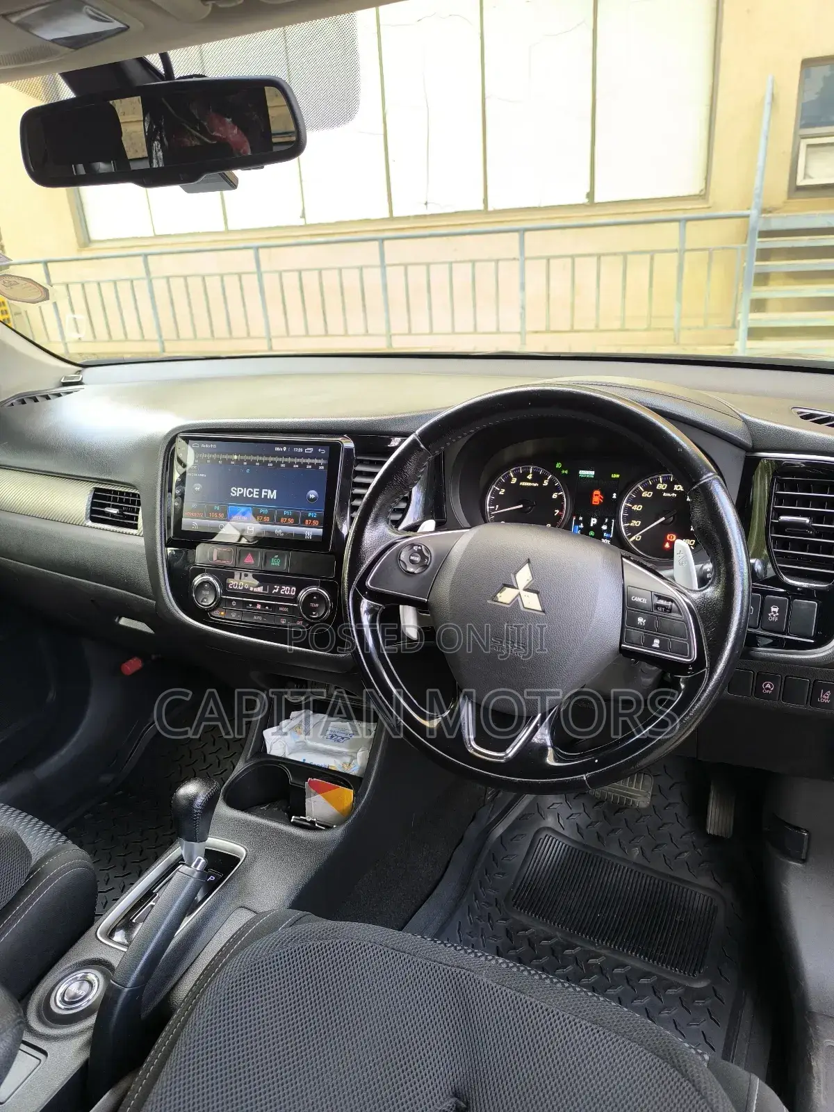 Mitsubishi Outlander 2016 Black