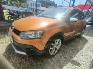 Volkswagen Polo 2016 Orange