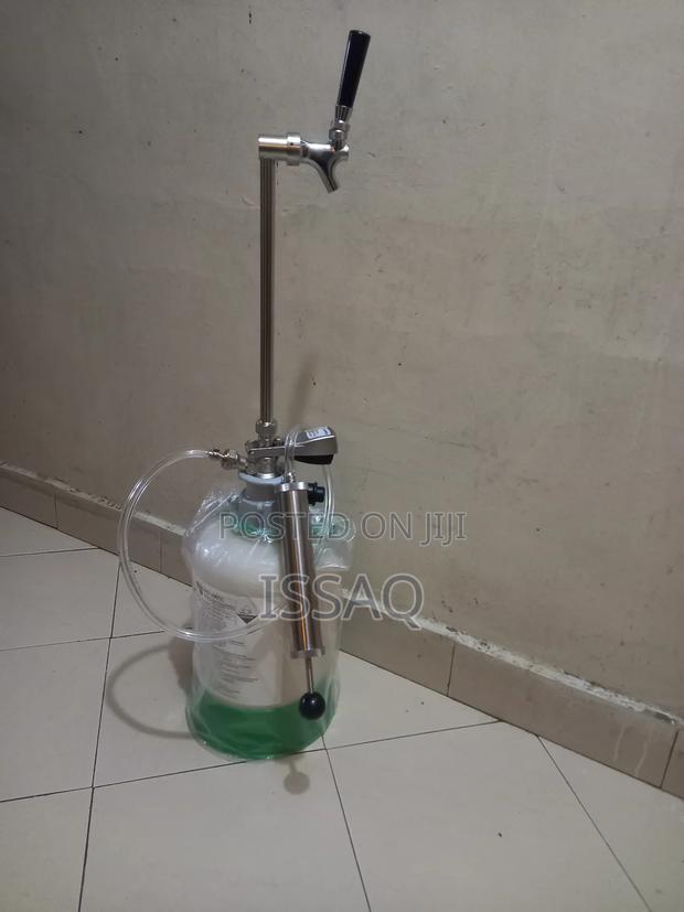 Keg Pump With Cleaning Kit - main view