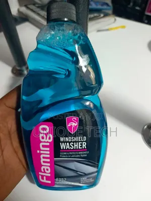 Flamingo Windshield Cleaner / Streak-Free Glass Shine