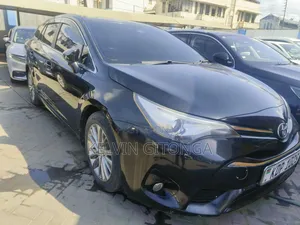 Toyota Avensis 2016 Black