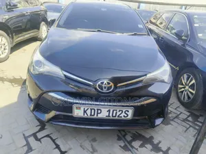 Toyota Avensis 2016 Black
