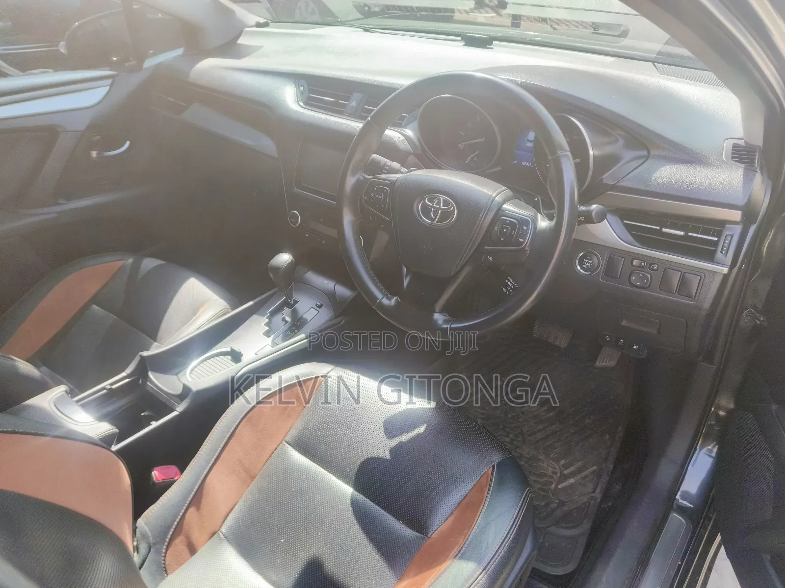 Toyota Avensis 2016 Black