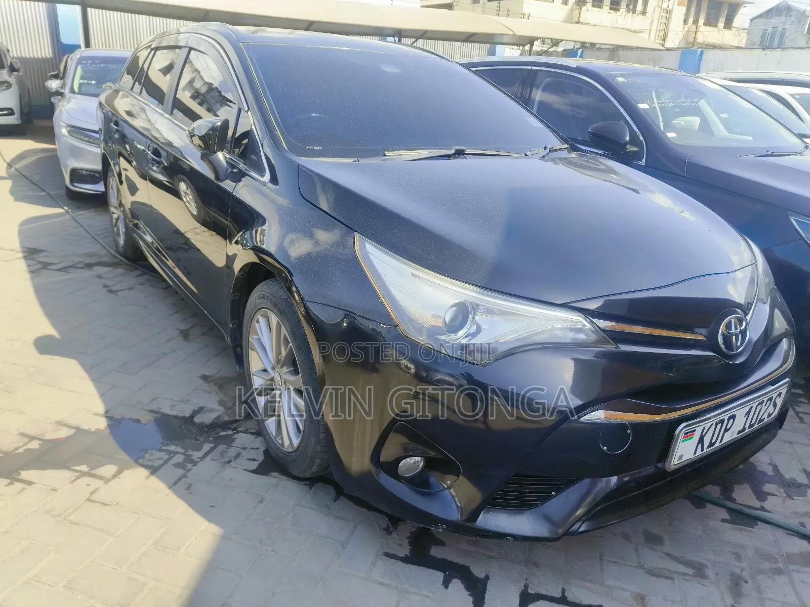 Toyota Avensis 2016 Black