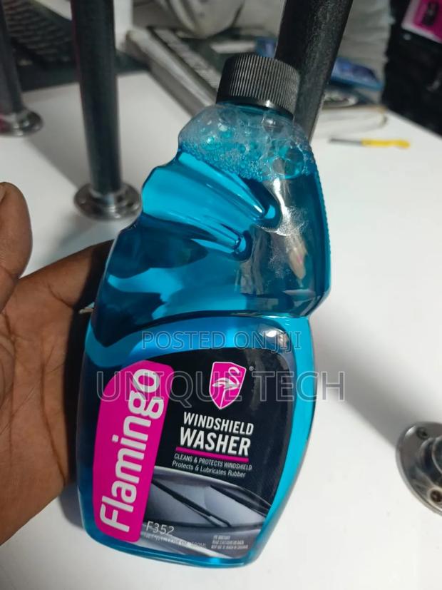 Flamingo Glass Washer -Safe for All Auto Windows - main view