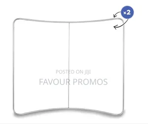 U Curved Media Banner