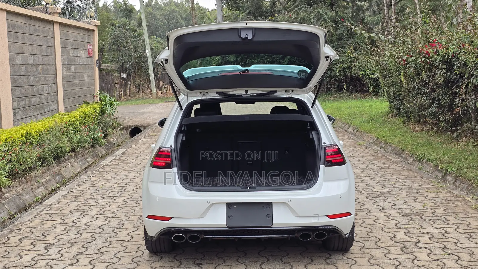 Volkswagen Golf R 4-Door w/DCC & Navigation 2018 White