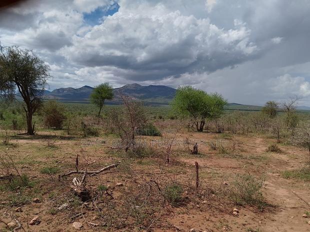 700 Acres in Namanga Kajiado Is Available for Sale