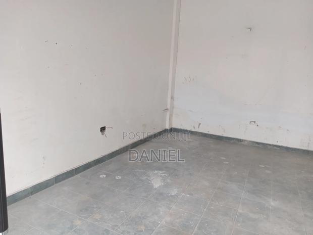 Space for Shop to Let in Westlands - thumbnail 2