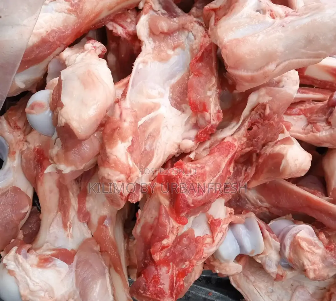 Fresh Chicken Head for Pets Food. 10kgs High Protein Affordable.