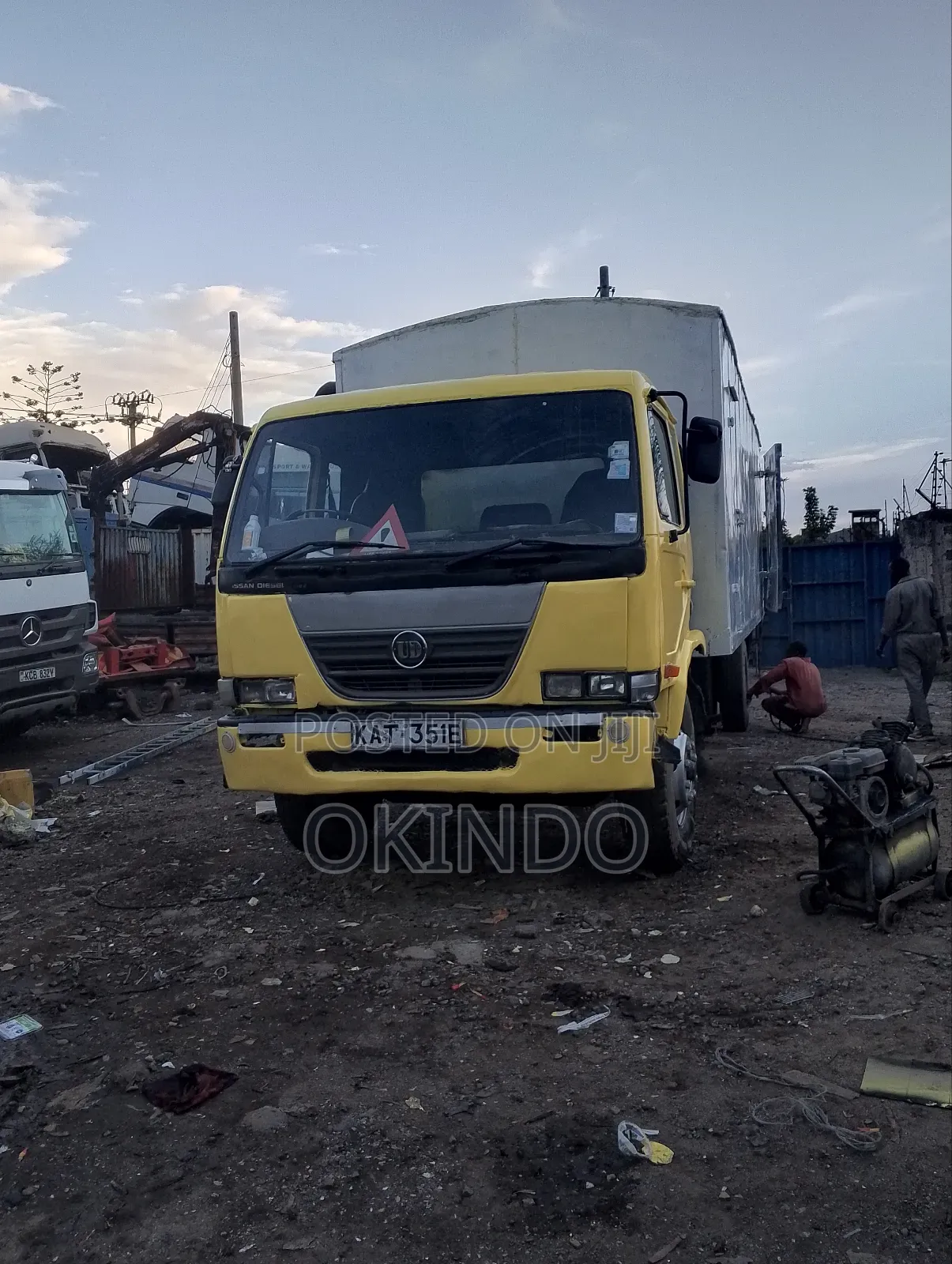 Nissan Diesel Ud Lorry/Truck