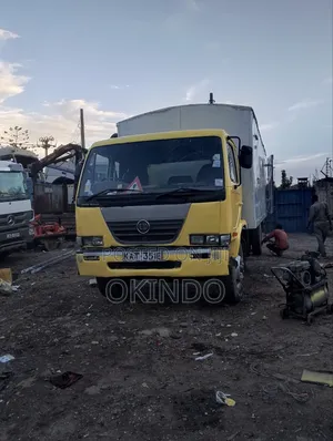 Nissan Diesel Ud Lorry/Truck
