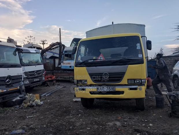 Nissan Diesel Ud Lorry/Truck - thumbnail 5