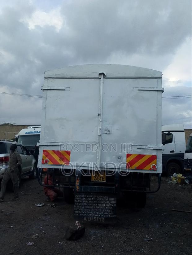 Nissan Diesel Ud Lorry/Truck - thumbnail 8