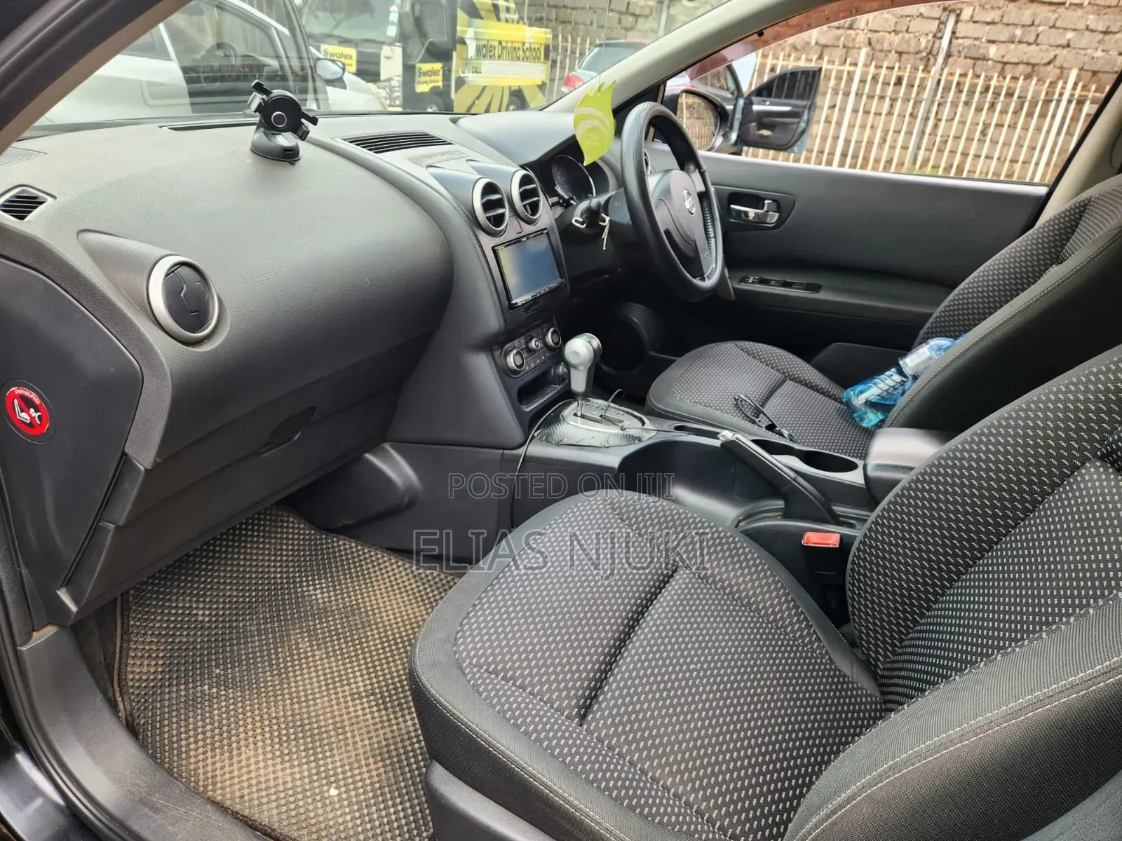 Nissan Dualis 2012 Black